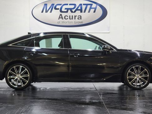 Used 2020 Toyota Avalon XSE image 3