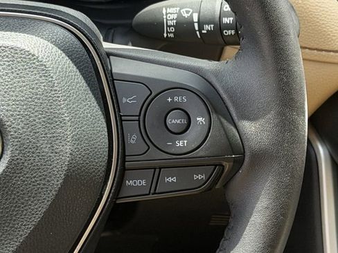 Certified 2025 Toyota RAV4 XLE Premium FWD image 15