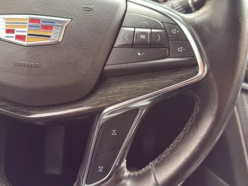 Used 2020 Cadillac XT5 Premium Luxury image 11