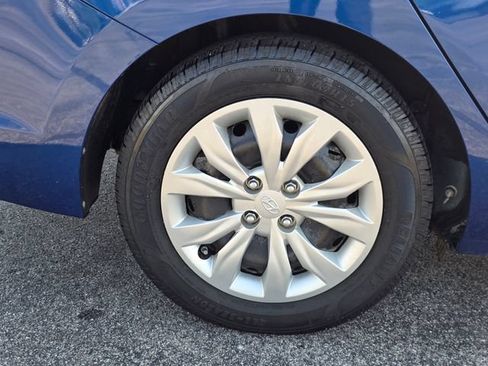 Used 2022 Hyundai Accent SE FWD image 13