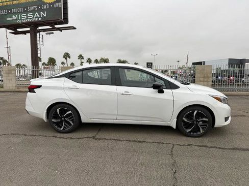 New 2025 Nissan Versa SR w/ Trunk Package image 7