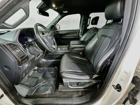 Used 2019 Ford Expedition Limited w/ Special Edition Package AWD/4WD image 16