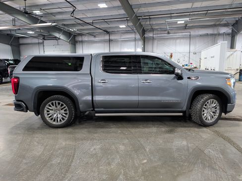 Used 2019 GMC Sierra 1500 Denali w/ Denali Ultimate Package AWD/4WD image 2