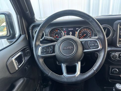 Used 2019 Jeep Wrangler Unlimited Sahara w/ Quick Order Package 24M Moab image 21