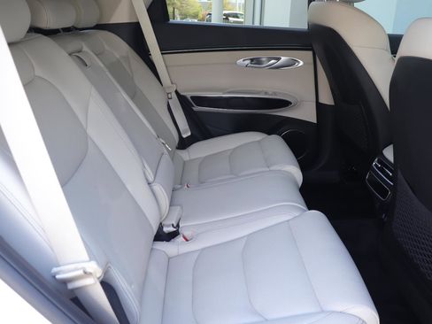 Used 2026 Genesis GV70 2.5T image 24