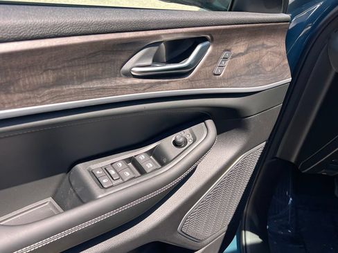 New 2026 Jeep Grand Cherokee L Limited AWD/4WD image 19