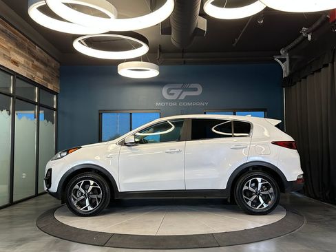 Used 2021 Kia Sportage LX AWD/4WD image 6