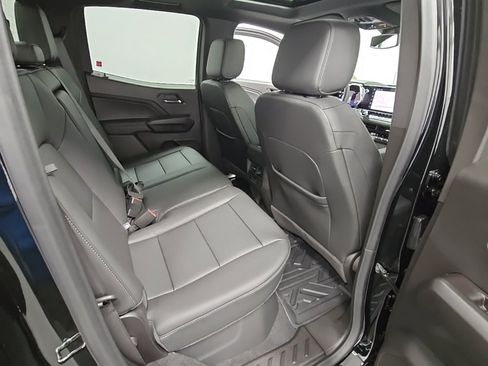 New 2026 GMC Canyon Elevation w/ Convenience Package image 37