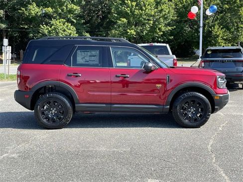 New 2025 Ford Bronco Sport Badlands image 8