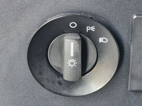 Used 2017 Ford E-350 and Econoline 350 Super Duty w/ A/C Prep Package image 31