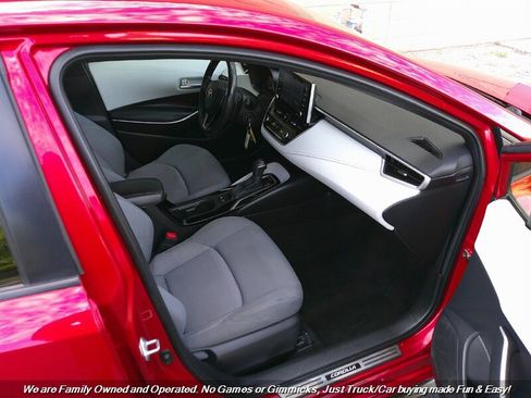 Used 2021 Toyota Corolla SE w/ Carpet Mat Package (TMS) image 27