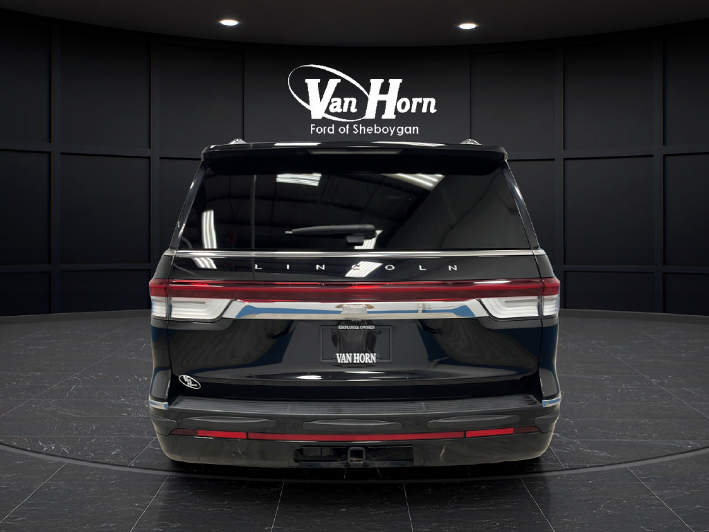 Used 2024 Lincoln Navigator Reserve AWD/4WD image 6