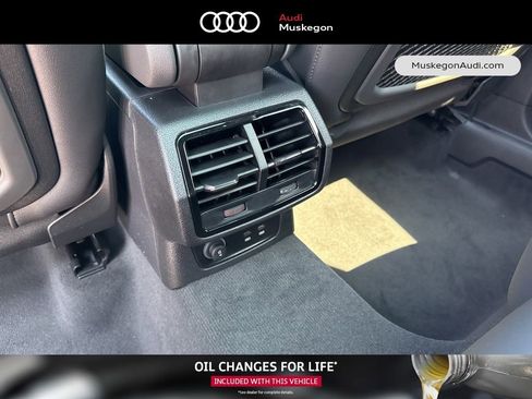 New 2025 Audi Q3 2.0T Premium image 26