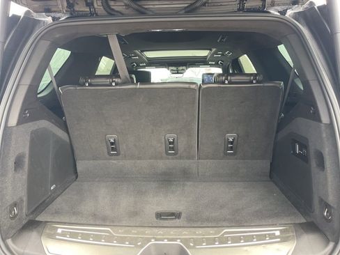 Used 2021 Cadillac Escalade Sport Platinum image 12