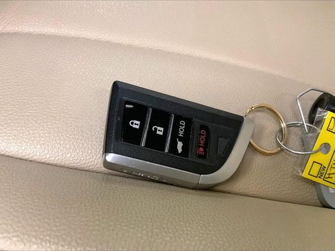 Used 2024 Acura MDX SH-AWD image 9