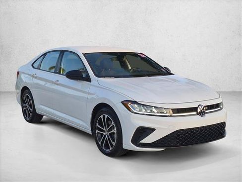 Used 2025 Volkswagen Jetta Sport FWD image 3
