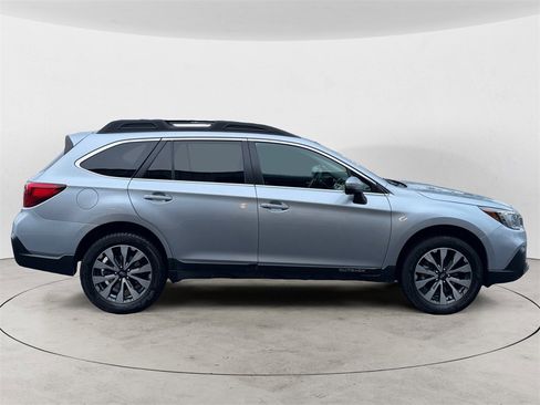 Used 2019 Subaru Outback 2.5i Limited image 8