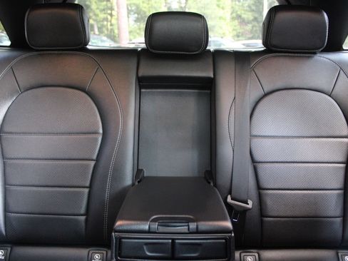Used 2020 Mercedes-Benz GLC 350e 4MATIC image 65