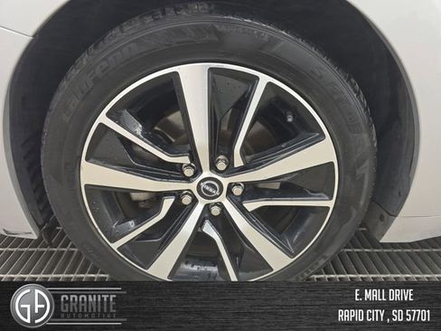 Used 2023 Nissan Maxima SV w/ Floor Mat Group image 12