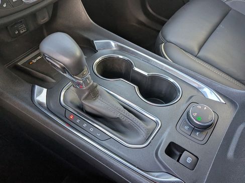 Used 2023 Chevrolet Traverse Premier image 27