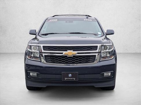 Used 2020 Chevrolet Suburban LT w/ Luxury Package image 2