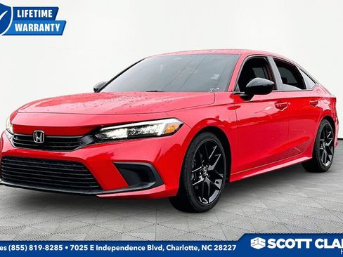 Used 2023 Honda Civic Sport image 3