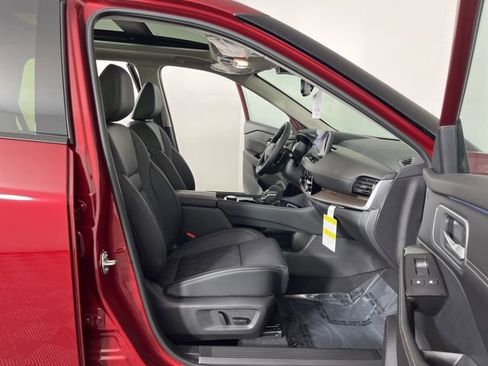 New 2026 Nissan Rogue Platinum AWD/4WD image 40