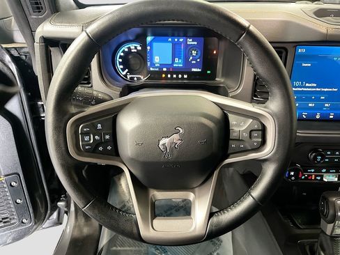 Used 2024 Ford Bronco Badlands image 11