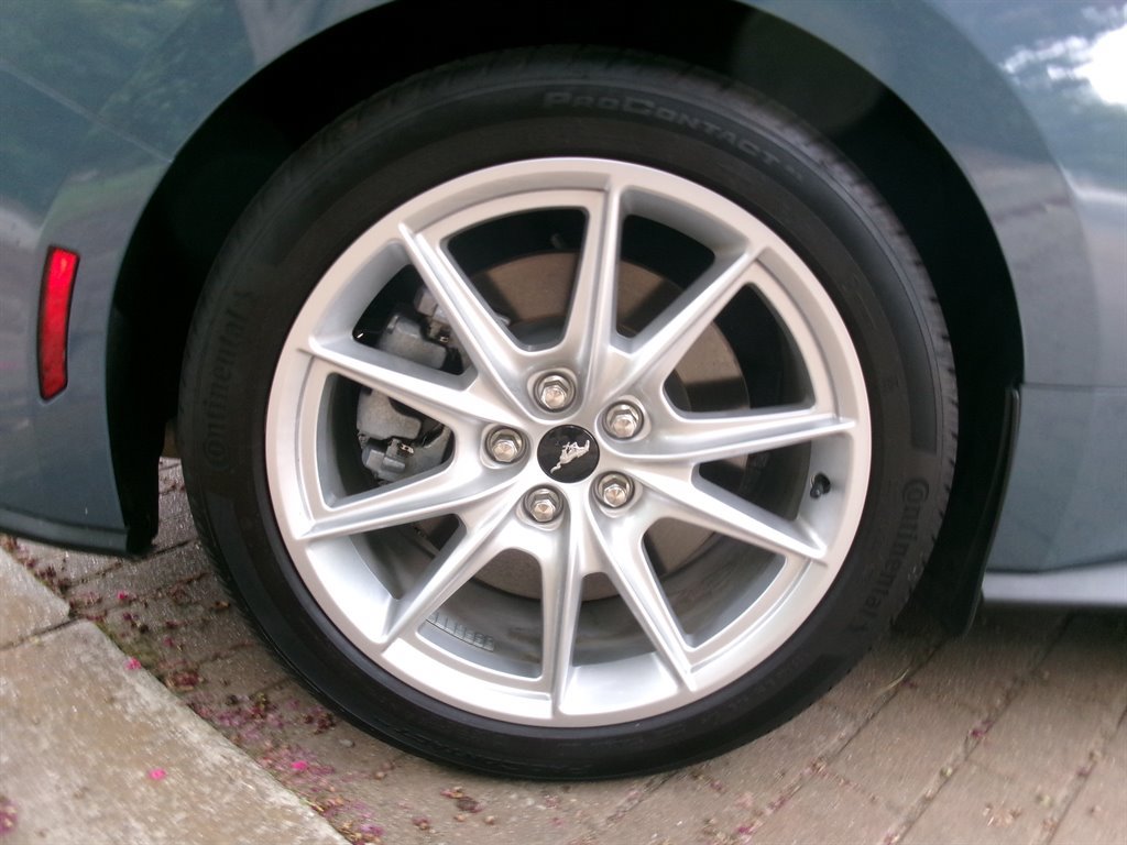 Used 2025 Ford Mustang GT Premium RWD image 29