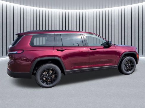 New 2026 Jeep Grand Cherokee L Laredo image 6
