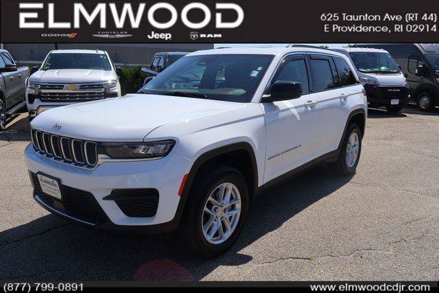 Certified 2025 Jeep Grand Cherokee Laredo X w/ Luxury Tech Group I AWD/4WD image 1