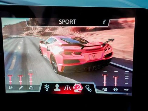 Used 2024 Chevrolet Corvette Z06 image 25