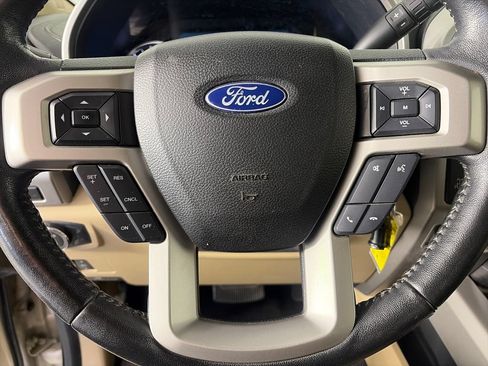 Used 2018 Ford F250 Lariat w/ Chrome Package AWD/4WD image 16