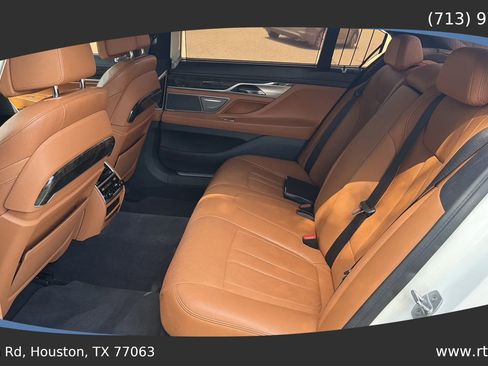 Used 2017 BMW 740i RWD image 27