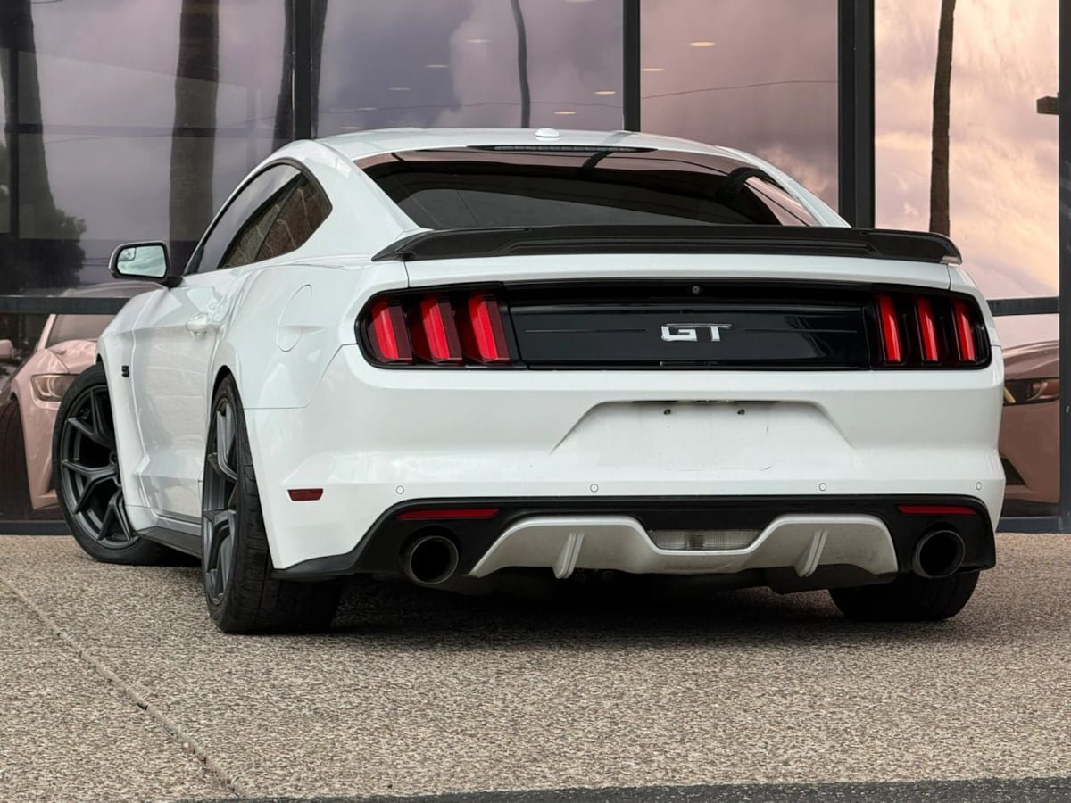 Used 2016 Ford Mustang GT Premium w/ Black Accent Package RWD image 8