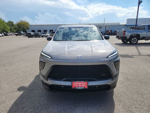 New 2026 Buick Enclave Sport Touring image 4