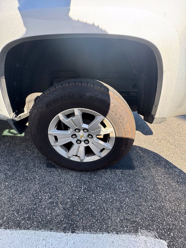 Used 2019 Chevrolet Colorado LT w/ LT Convenience Package RWD image 9