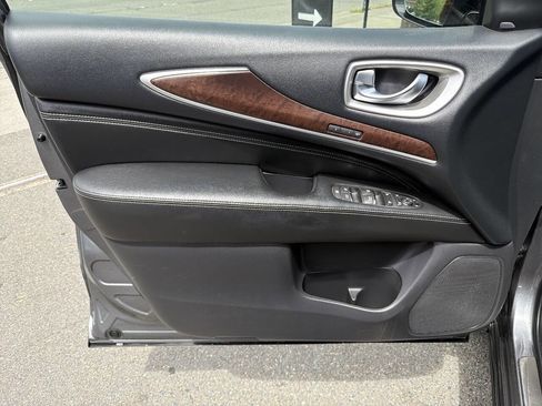 Used 2018 INFINITI QX60 Luxe w/ Deluxe Technology Package AWD/4WD image 45
