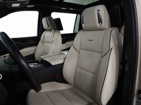 Used 2021 Cadillac Escalade ESV Sport w/ Driver Assist Tech Package image 29