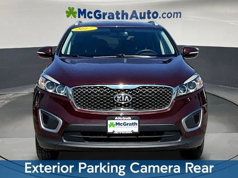 Used 2017 Kia Sorento AWD w/ LX Convenience Package image 2