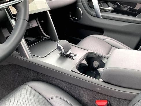 Used 2025 Land Rover Discovery Sport S image 20