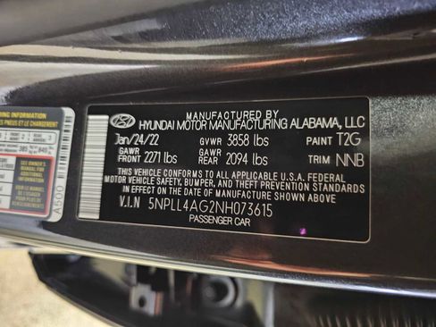 Used 2022 Hyundai Elantra SE image 36
