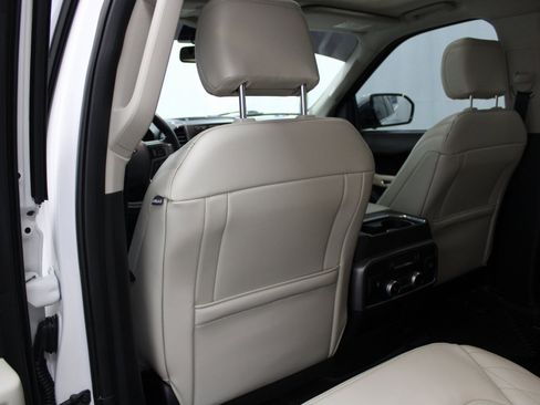 Used 2021 Ford Expedition Max Platinum AWD/4WD image 23
