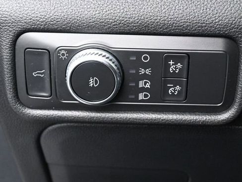 Used 2020 Ford Explorer XLT w/ Equipment Group 202A image 15