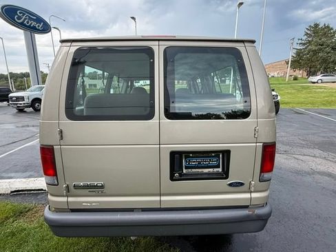 Used 2007 Ford E-350 and Econoline 350 XLT RWD image 5