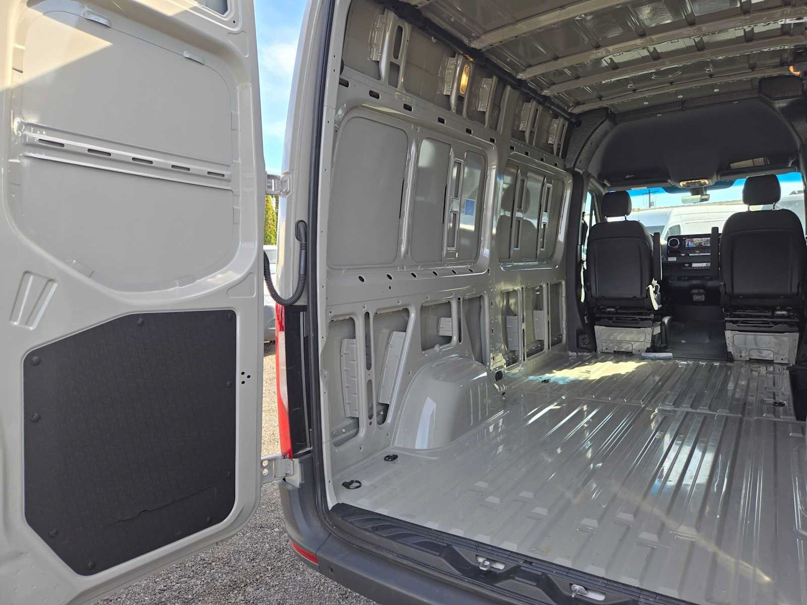 Used 2026 Mercedes-Benz Sprinter 2500 image 18