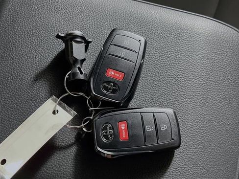 New 2025 Toyota Tacoma SR5 image 31