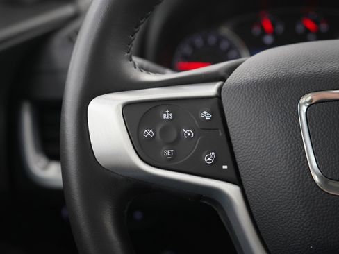 Used 2022 GMC Terrain SLT w/ Infotainment Package II AWD/4WD image 25