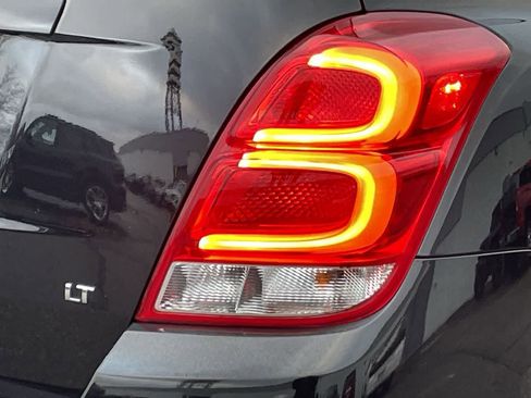 Used 2019 Chevrolet Trax LT w/ LT Convenience Package image 35