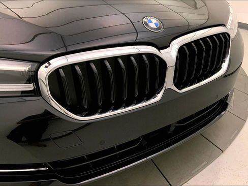Certified 2023 BMW 530i xDrive w/ Executive Package AWD/4WD image 29